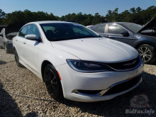 Chrysler 200 Limited 2015 White 2.4L 4