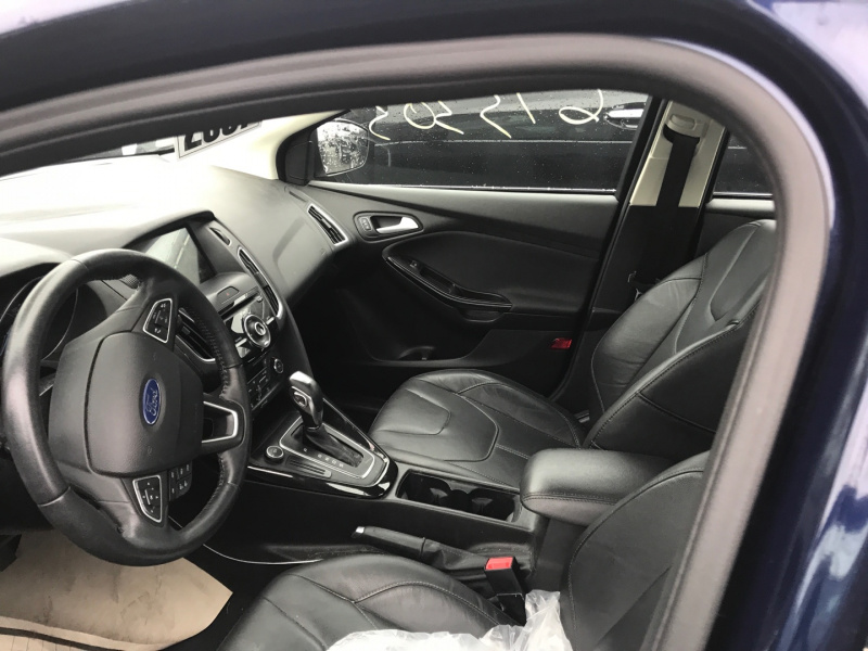 Ford Focus Titanium 2016 Dark Blue 2.0L