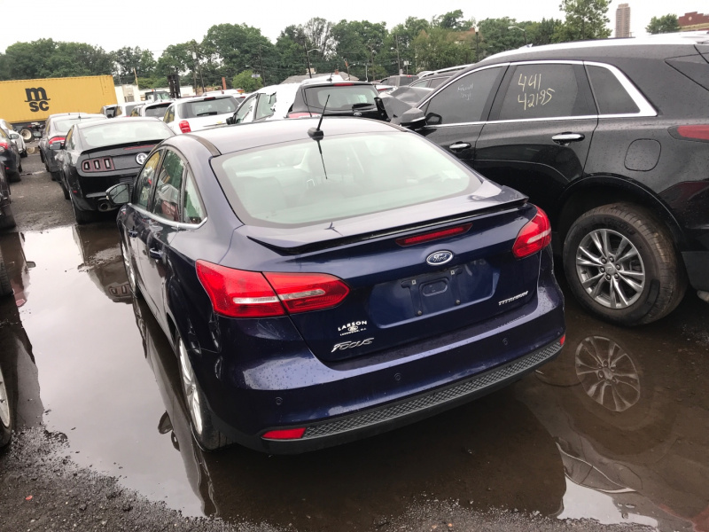 Ford Focus Titanium 2016 Dark Blue 2.0L