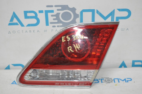 Фонарь внутренний (крышка багажника) правый Lexus ES300 ES330 04-06