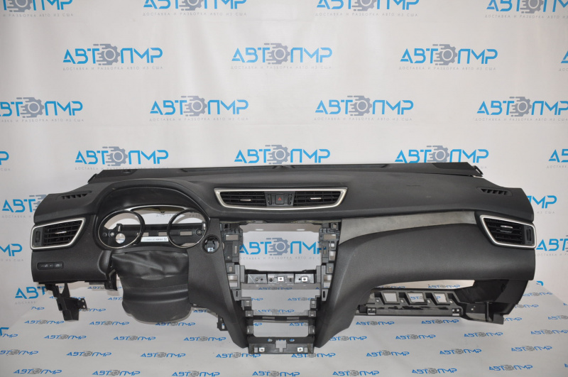 Торпедо передняя панель голая Nissan Rogue 14- черн 68200-6FL0A